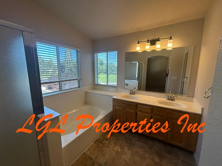 4116 Woodwillow Ln — Photo 30