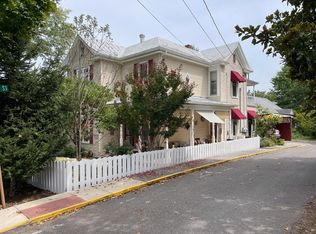 210 S Randolph St, Lexington, VA 24450
