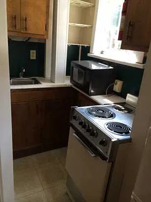 Studio, 1.0 bath, $725 — Photo 4
