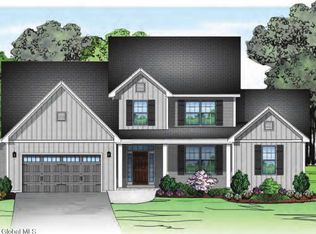 17 Eastpointe Dr, Saratoga Springs, NY 12866