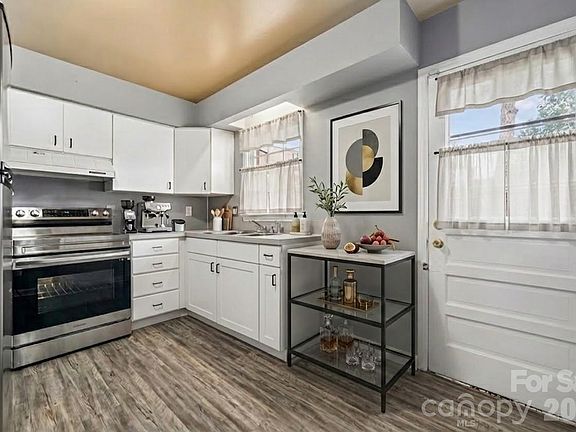3rd image of 6436 Old Pineville Rd APT E