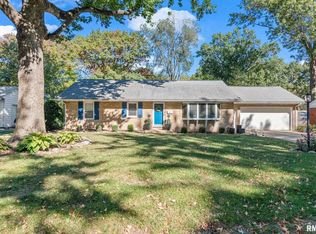 2131 Greenbriar Rd, Leland Grove, IL 62704