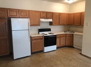 555 N Strack St UNIT 101, Cortland, IL 60112