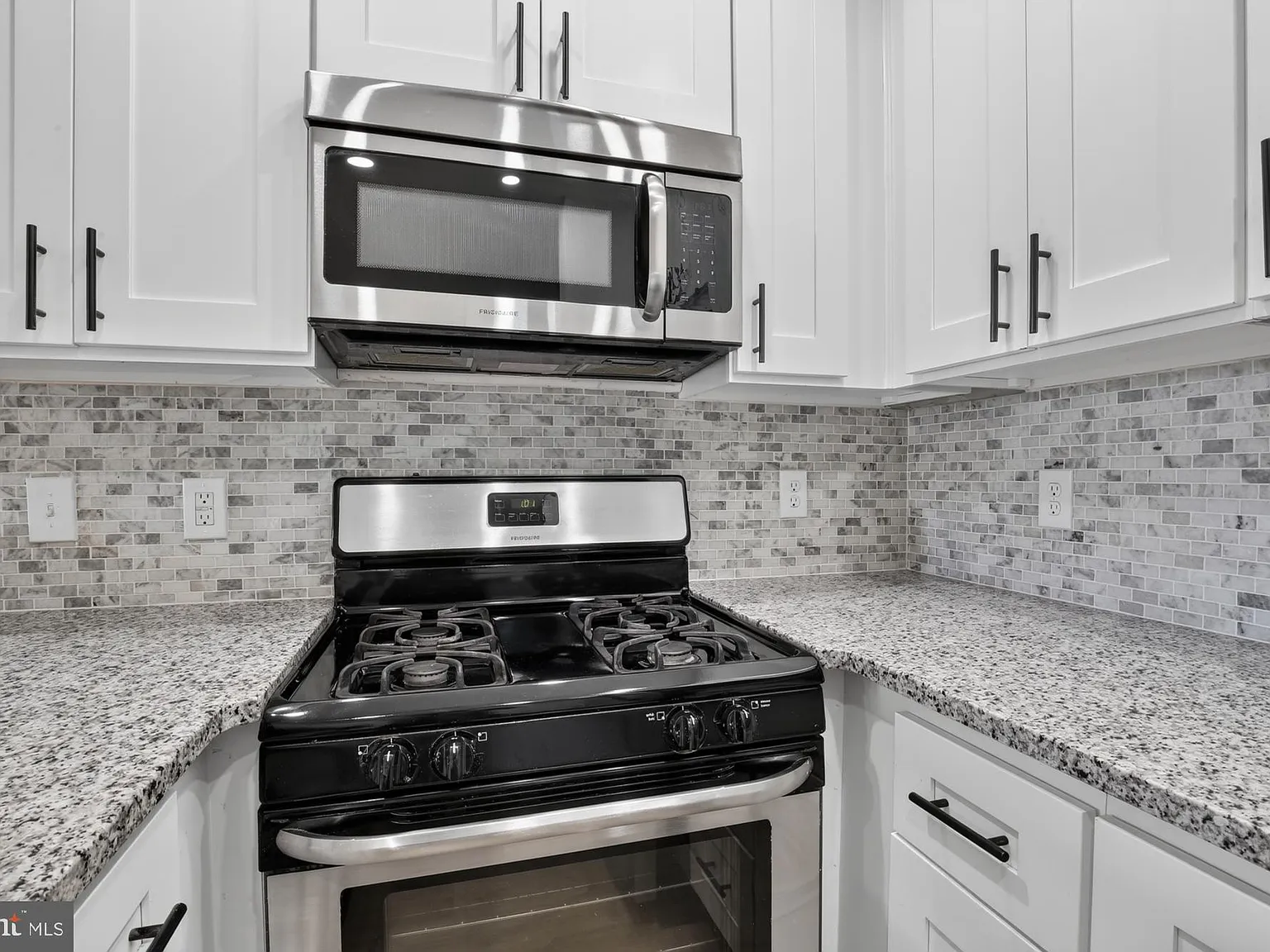 2 bed, 1.0 bath, 1100 sqft, $1,995 — Photo 4