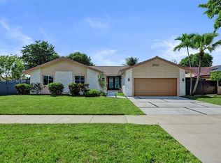 Country Lake Manors Sec 2, Hialeah, FL 33015