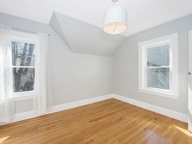 16 Oak Grove Ter — Photo 13