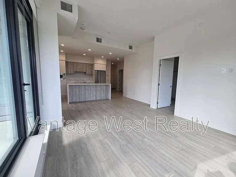 3699 Capozzi Rd #406 — Photo 8
