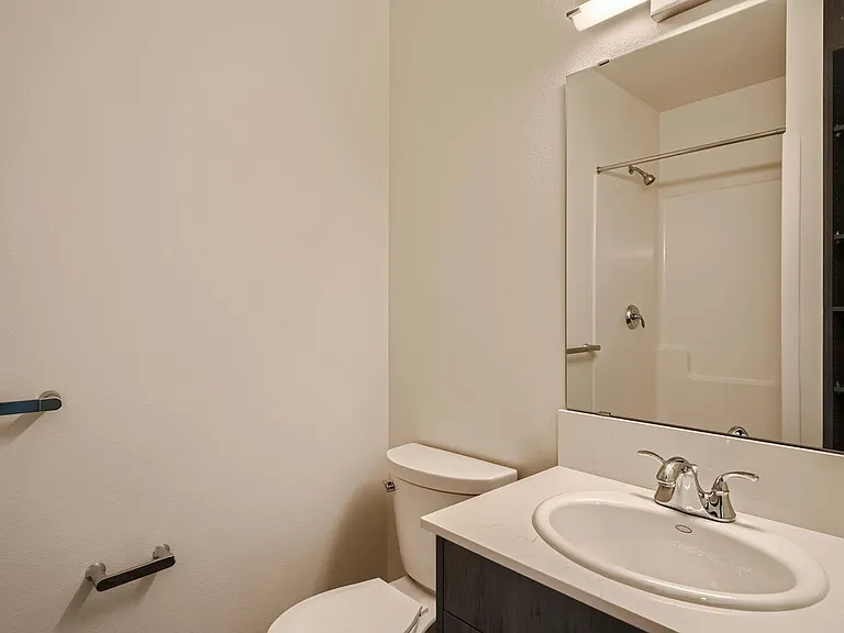 Welcome to AV Lofts! Beautiful views plus in-unit laundry! Up to 8 weeks free! — Photo 75