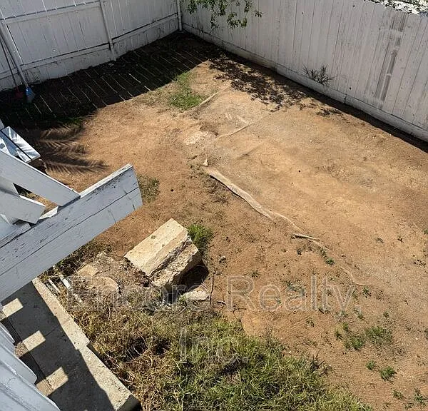 2776 Vista Way — Photo 9