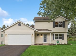 931 Savannah Rd, Eagan, MN 55123