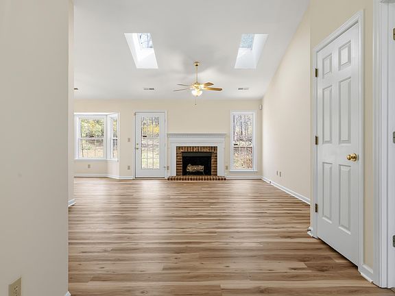 3rd image of 3041 Copper Knoll Rd