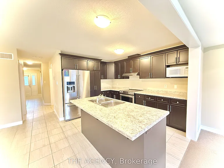 20 Drone Cres — Photo 12