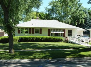 614 W Cramer St, Fort Atkinson, WI 53538