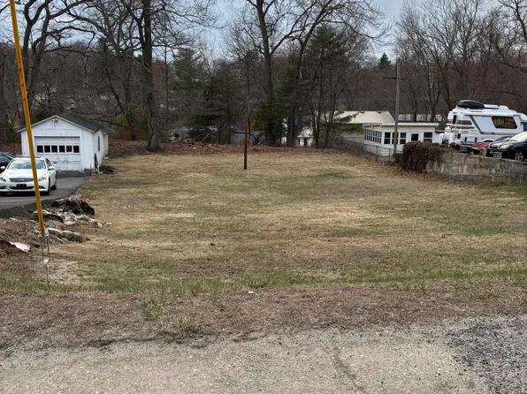 Frost Road, Waterbury, CT 06704