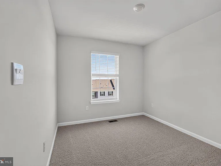 27 Merion Ave — Photo 13