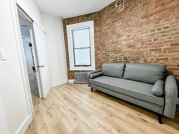 3rd image of 408 W 39th St APT 2FW