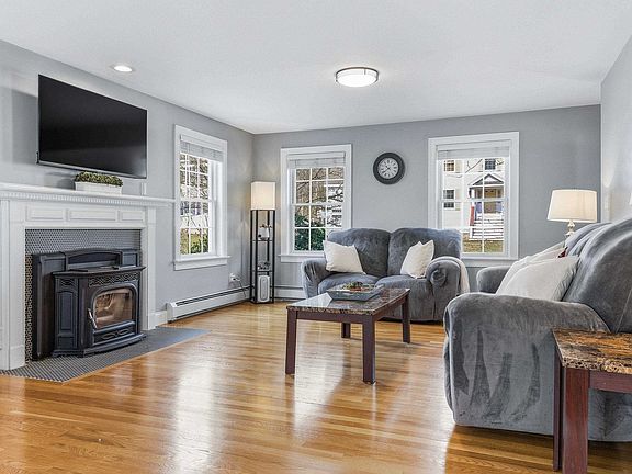 5th image of 17 Lupine Lane