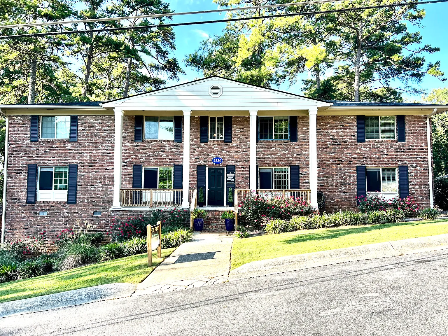 Summit View Apartments — Photo 1