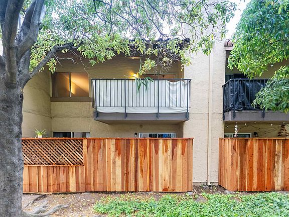 5th image of 247 N Capitol Ave Unit 271