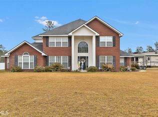 14 Graves Ct, Hinesville, GA 31313
