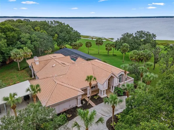 37940 Apiary Rd, Grand Island, FL 32735