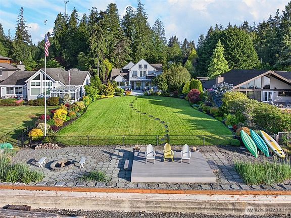 3rd image of 10567 NE West Kingston Road