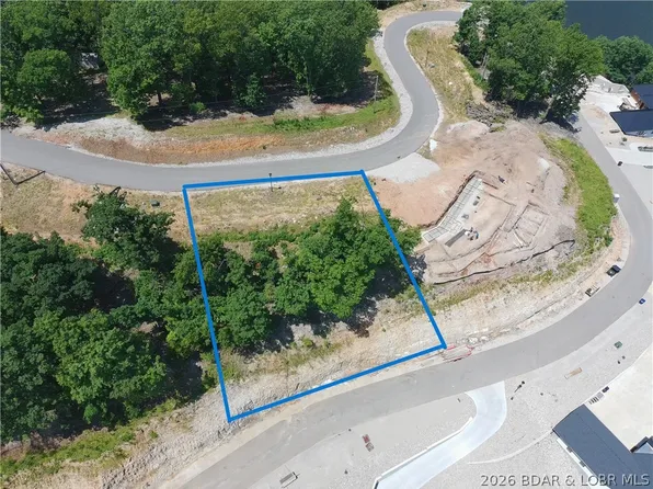23 Redbud Rd, Lake Ozark, MO 65049
