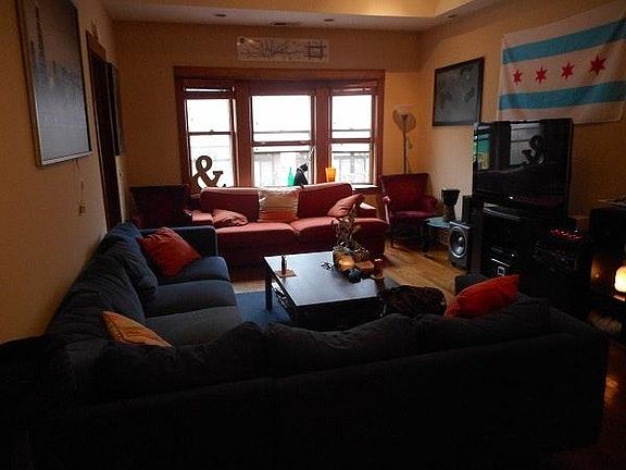 4th image of 2917 N Sheffield Ave #2