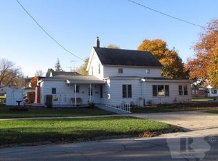 103 S Court St, Carroll, IA 51401