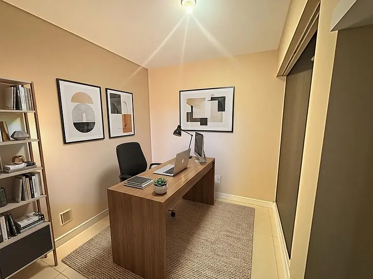 262 James St S #101 — Photo 14