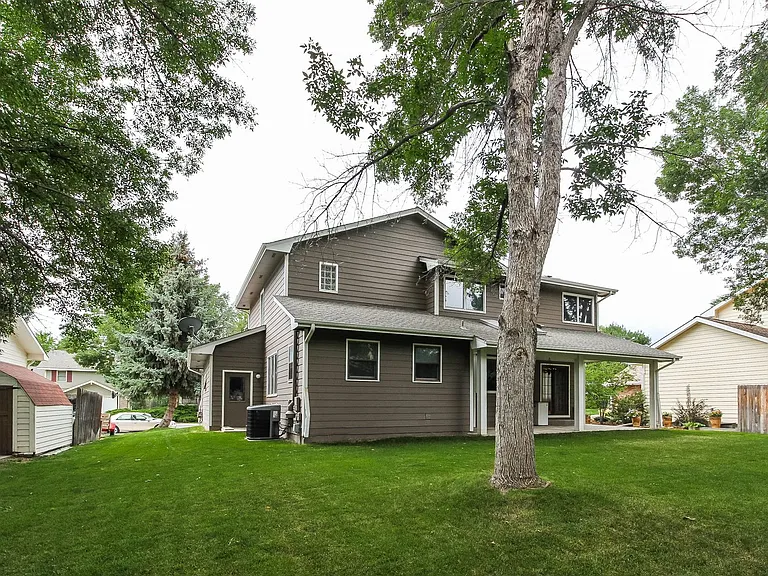 1724 Tanglewood Dr — Photo 23