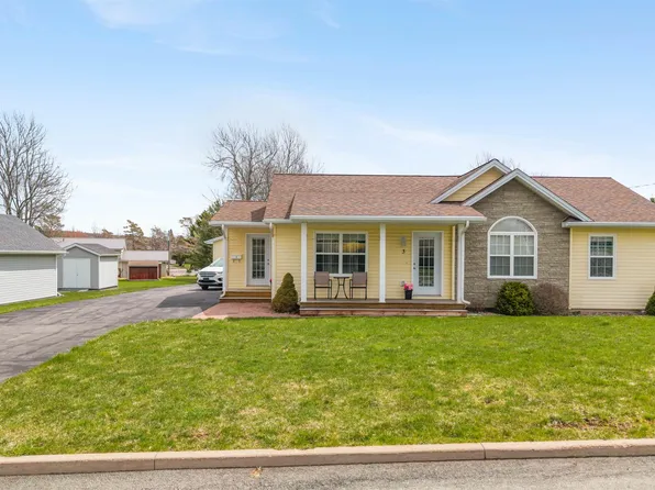 3 Chestnut St, New Glasgow, NS B2H 0E4
