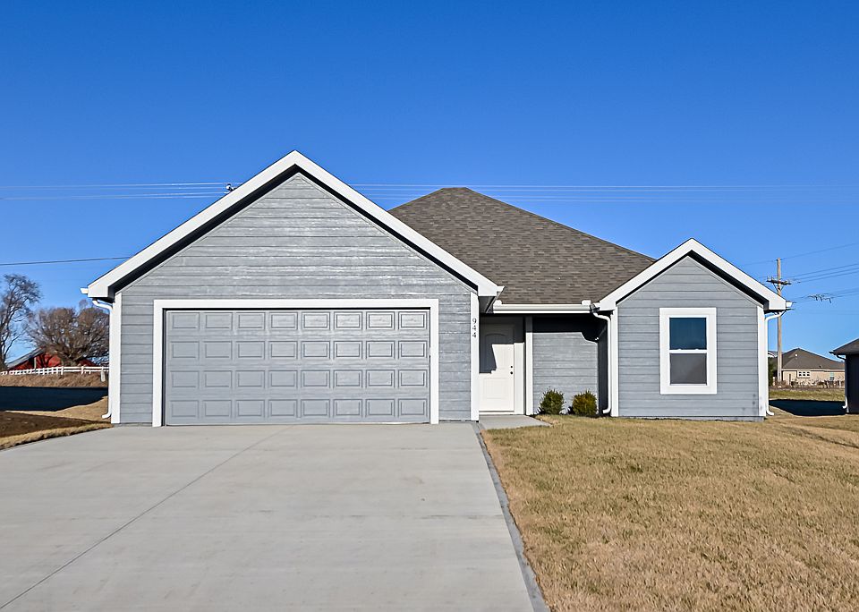 1st image of 944 Cottonwood Ct