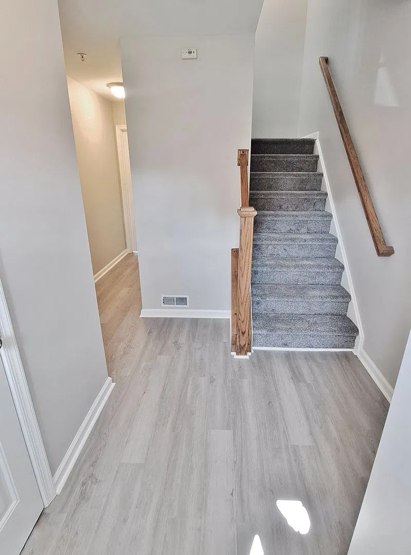 3 Bed / 2-1/2 Bath Single Family Townhome w/1-Car Garage — Photo 4