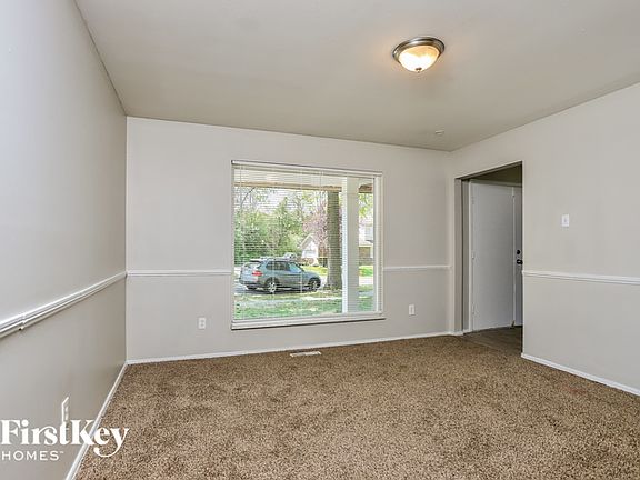 4th image of 6836 Trois Ct