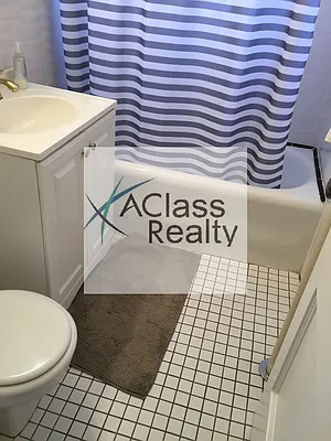 Rented by A Class Realty Long Island City LLC | media 21