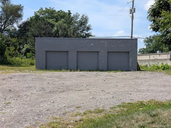 421 N Paddock St, Pontiac, MI 48342