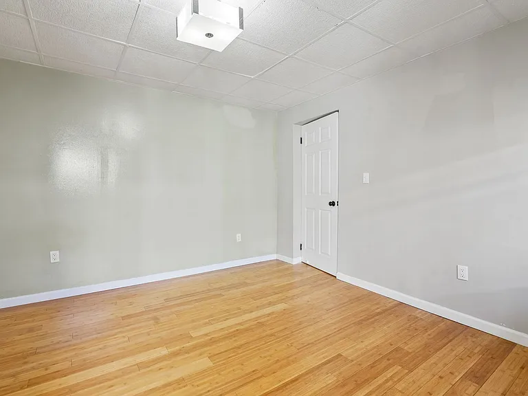 1106 Goettman St — Photo 18