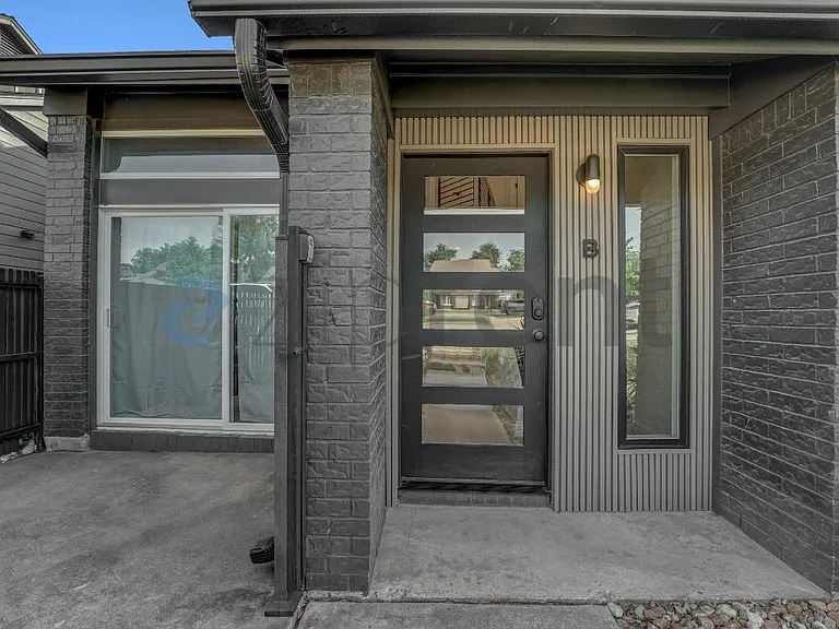 1904 Albury Cv #B — Photo 2