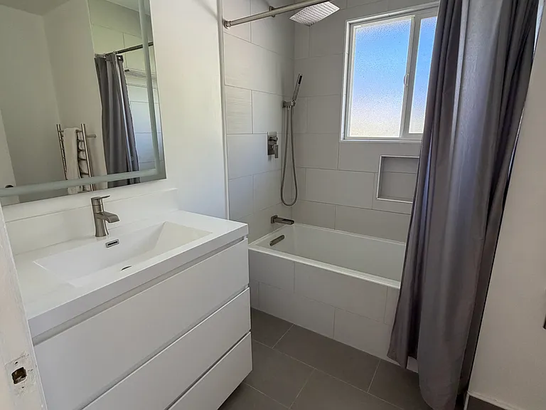 5232 Katrina Ct — Photo 12
