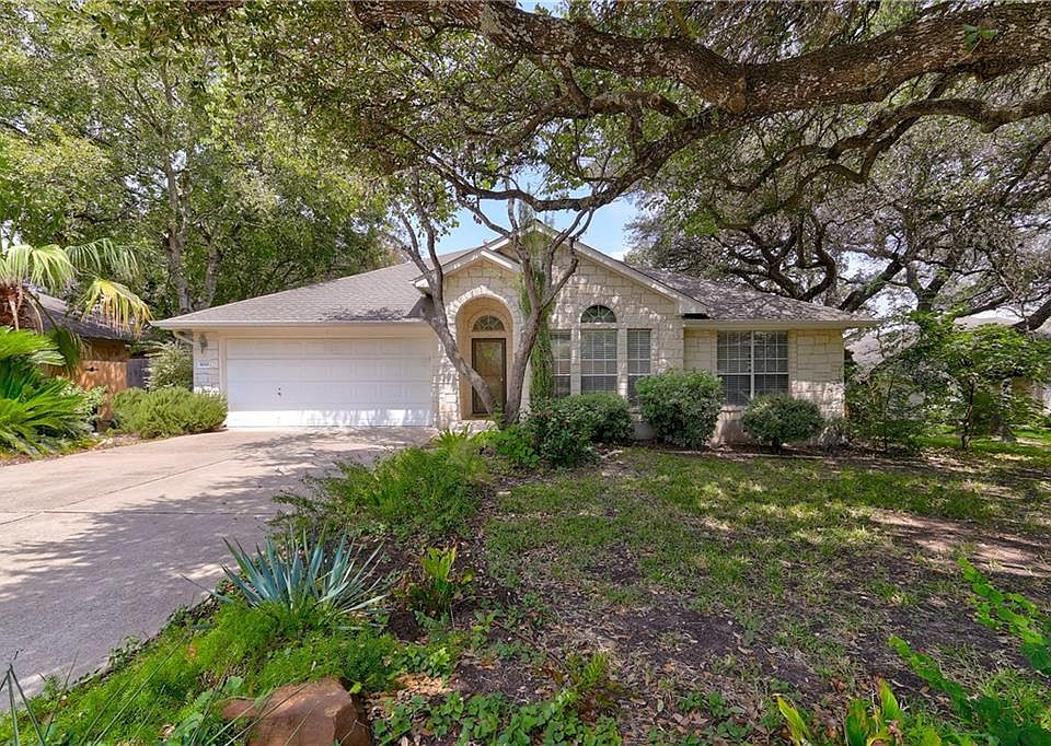 1st image of 1033 Forest Bluff Trl