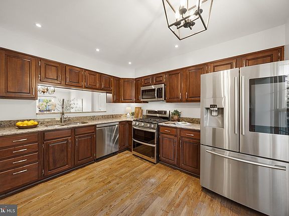 3rd image of 6029 Bingley Rd