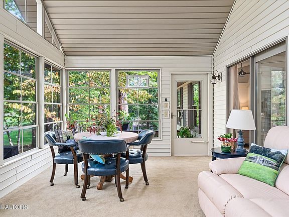 4th image of 138 Baltusrol Rd