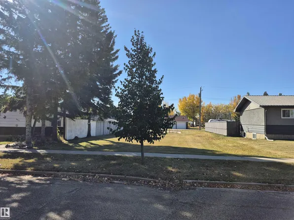 4815 53rd Ave, Viking, AB T0B 4N0