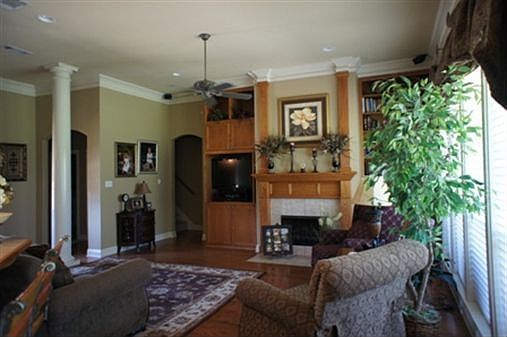 5th image of 14324 Brentwood Ct