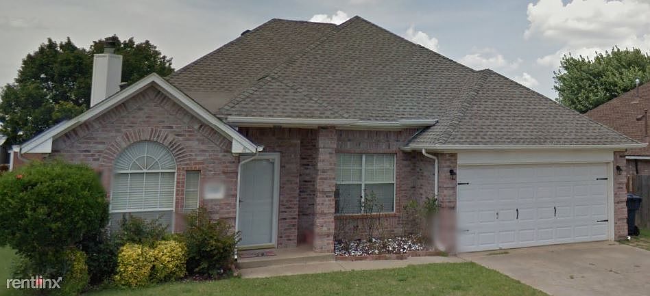 1305 NW 176th