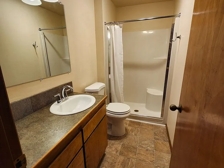2858 NE Daggett Ln — Photo 13