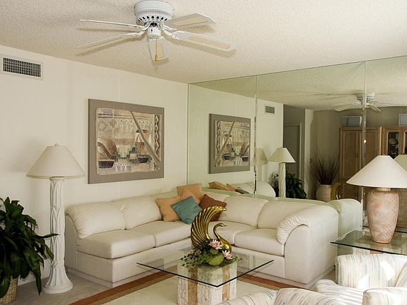 3rd image of 2310 S Farnsworth Dr Unit 17