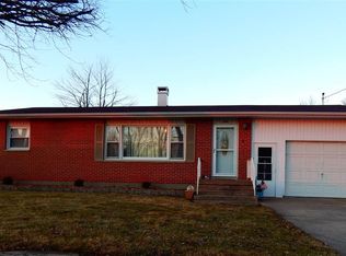 208 W School St, Camp Point, IL 62320