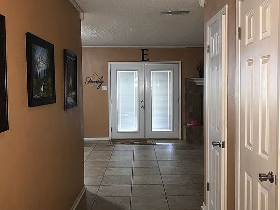 5th image of 909 Corvette Ln